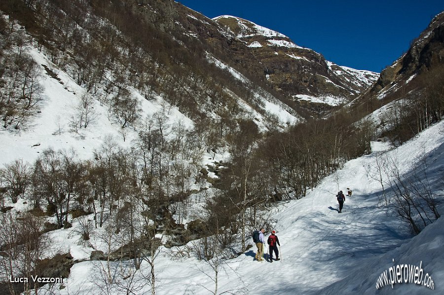 06-VERSO I 1200 m INIZIA  AD ESSER TUTTO BIANCO.jpg